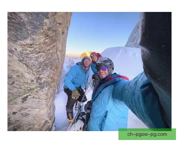 山巅之王:探索登山冠军的背后故事 山巅之王:探索登山冠军的背后故事